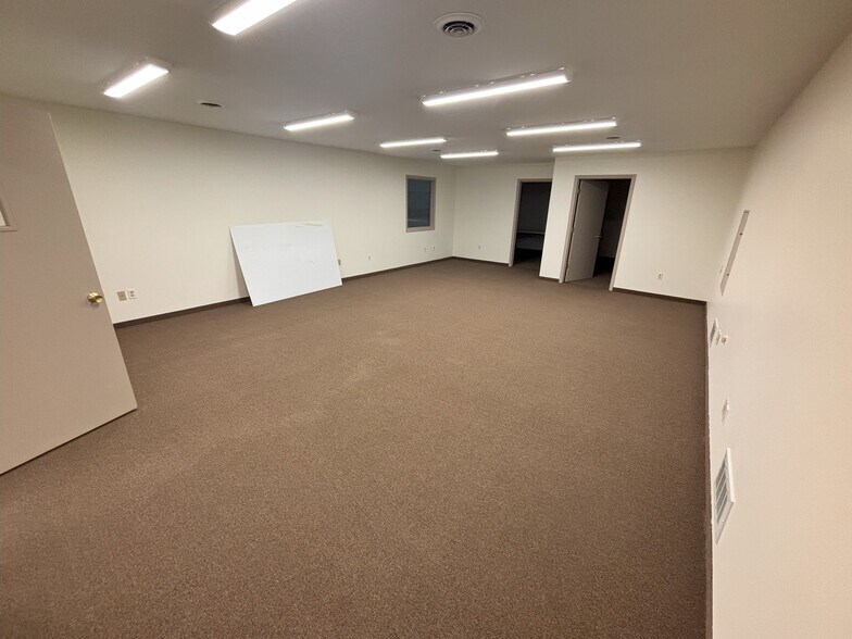 More Photos Of 131 Ash Dr, Kimball Township Warehouse For Lease