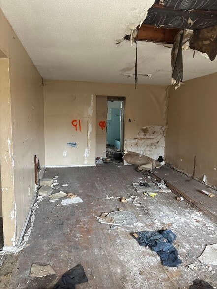 More Photos Of 820-830 Merton Rd, Detroit Apartments For Sale