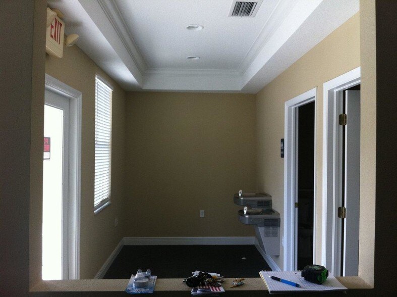 More Photos Of 6912 W Linebaugh Ave, Tampa Medical For Lease