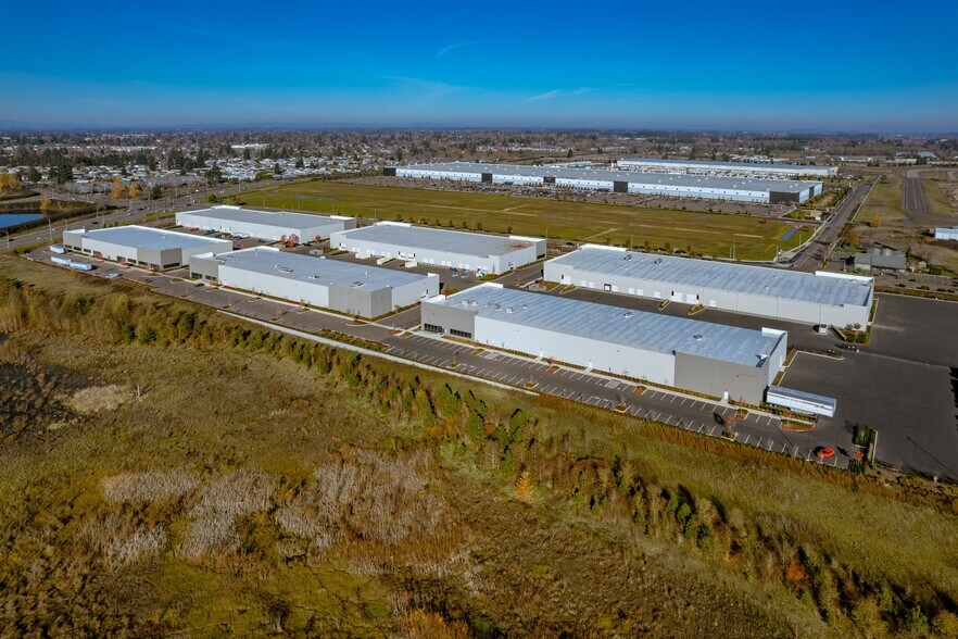 More Photos Of 3315 Aumsville Hwy SE, Salem Warehouse For Lease