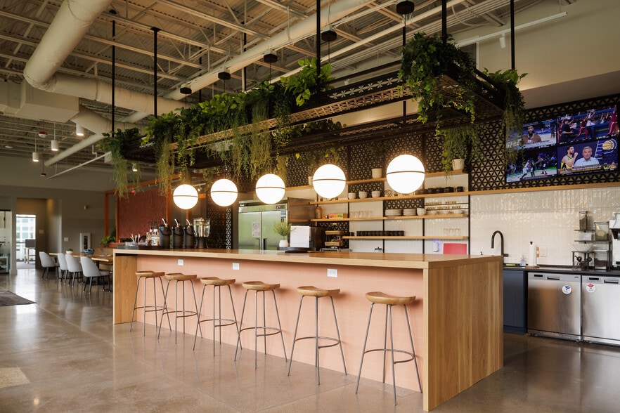 More Photos Of 7775 Walton Pky, New Albany Coworking Space