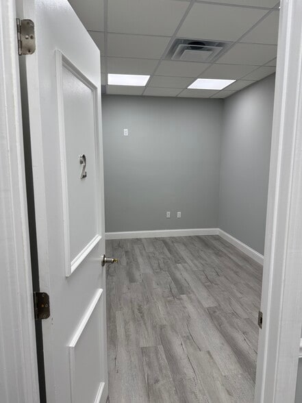 More Photos Of 3930 Richmond Ave, Staten Island Medical For Lease