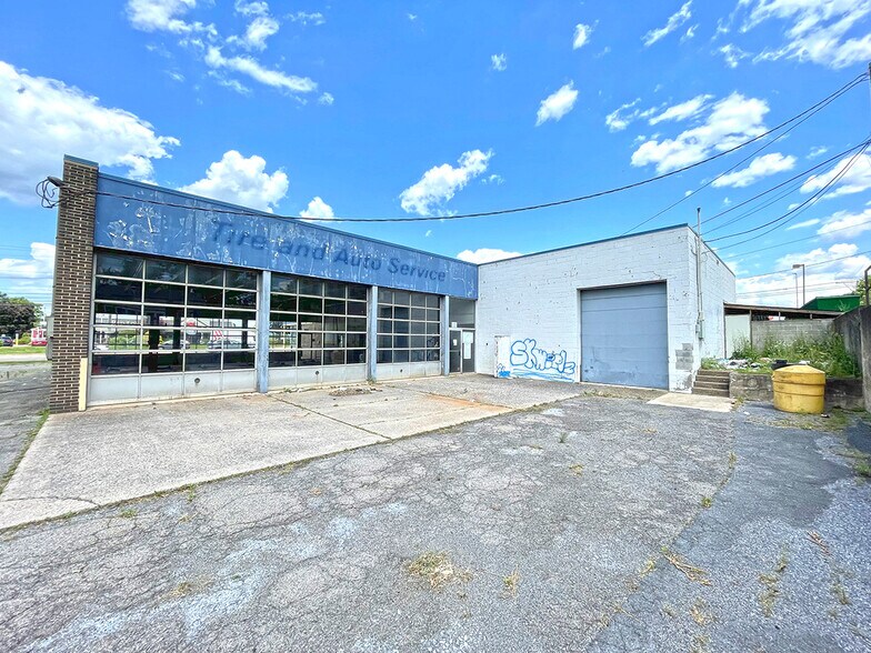 More Photos Of 4309 Jonestown rd, Harrisburg General Retail For Lease