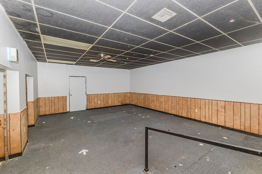 More Photos Of 1560 S Topeka St, Wichita Lodge Meeting Hall For Sale