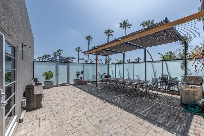 More Photos Of 10865 Washington Blvd, Culver City Loft Creative Space For Lease