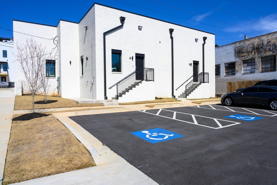 1024 Donald Lee Hollowell, Atlanta, GA 30318 Retail For Lease