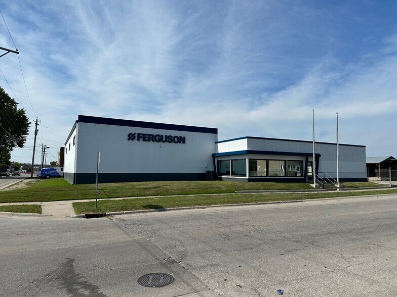 Primary Photo Of 2025 1st Ave N, Fort Dodge Industrial For Sale