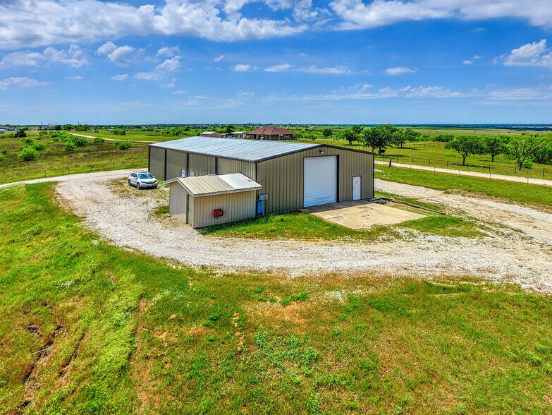 More Photos Of 6126 Private Road 902, Celina Warehouse For Sale