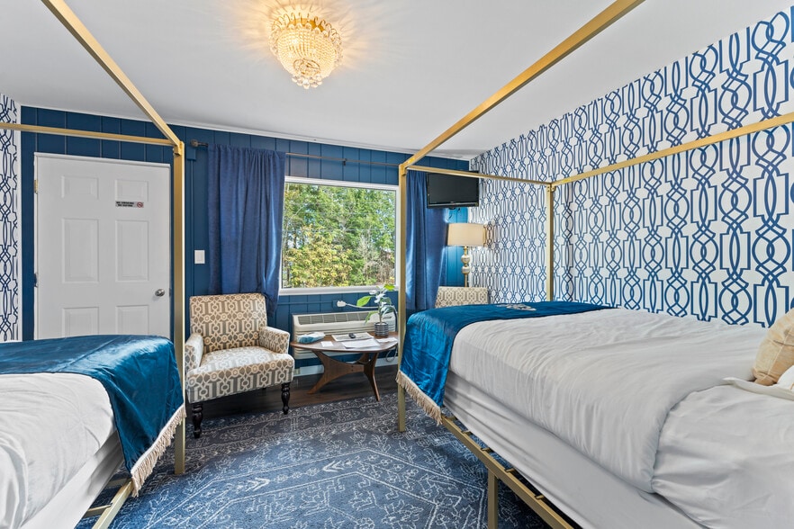 More Photos Of 214 County Road 152, Northville Hotel For Sale