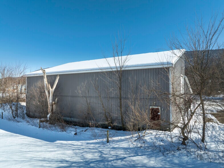 More Photos Of 3340 E Pleasant Valley Blvd, Altoona Freestanding For Sale