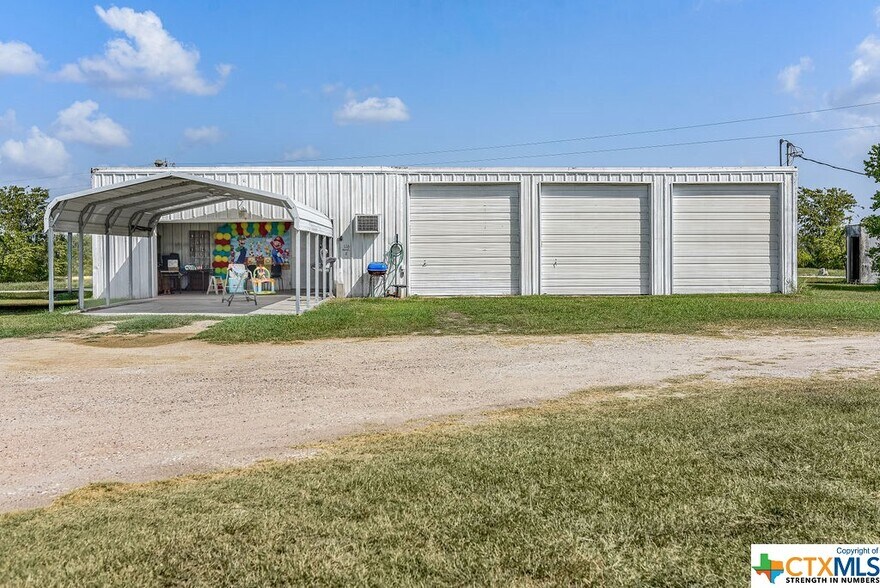 Primary Photo Of 116 Danny Ln, Port Lavaca Trailer Camper Park For Sale