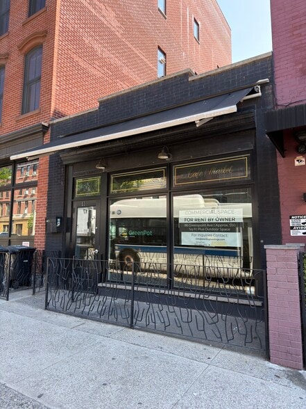 More Photos Of 86 Greenpoint Ave, Brooklyn Convenience Store For Lease