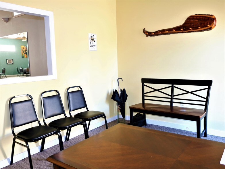 More Photos Of 1523 Parkway Ave, Ewing Showroom For Lease