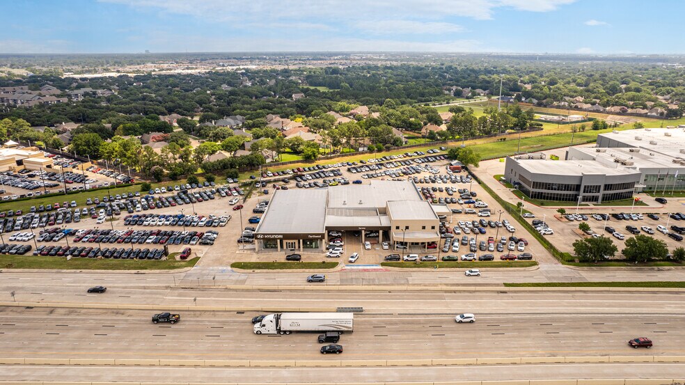 More Photos Of 19300 Northwest Fwy, Houston Auto Dealership For Sale