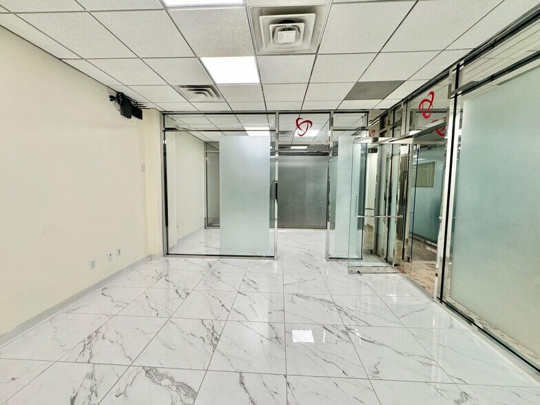 More Photos Of 25-21 49th St, Astoria Office For Lease