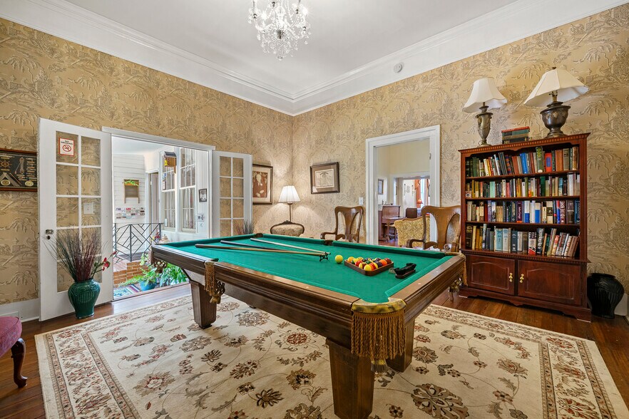 More Photos Of 132 E College St, Griffin Hospitality For Sale