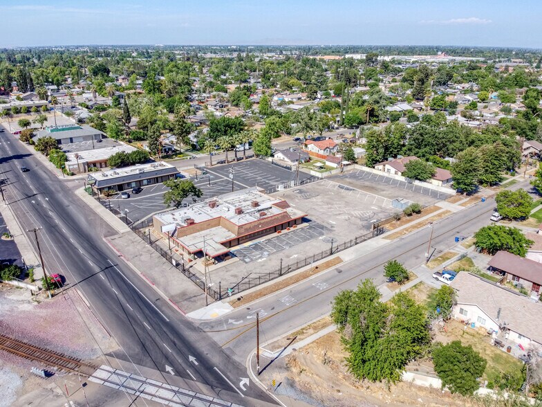 More Photos Of 2814 N Maroa Ave, Fresno General Retail For Sale