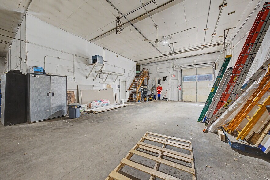 More Photos Of 23 Malcolm St, Morristown Industrial For Sale