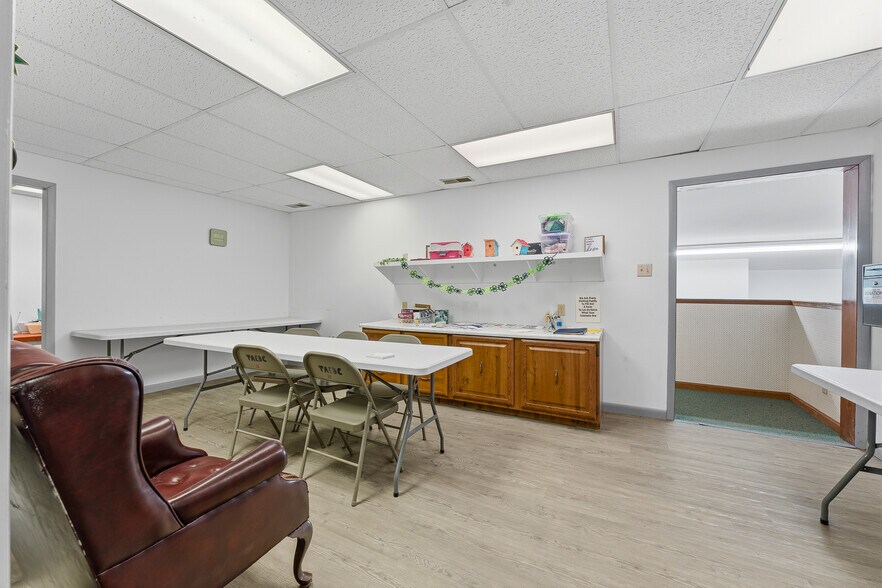More Photos Of 102 4th St, Terra Alta Light Distribution For Sale