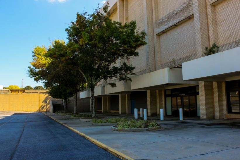 More Photos Of 2731 Candler Rd, Decatur General Retail For Lease