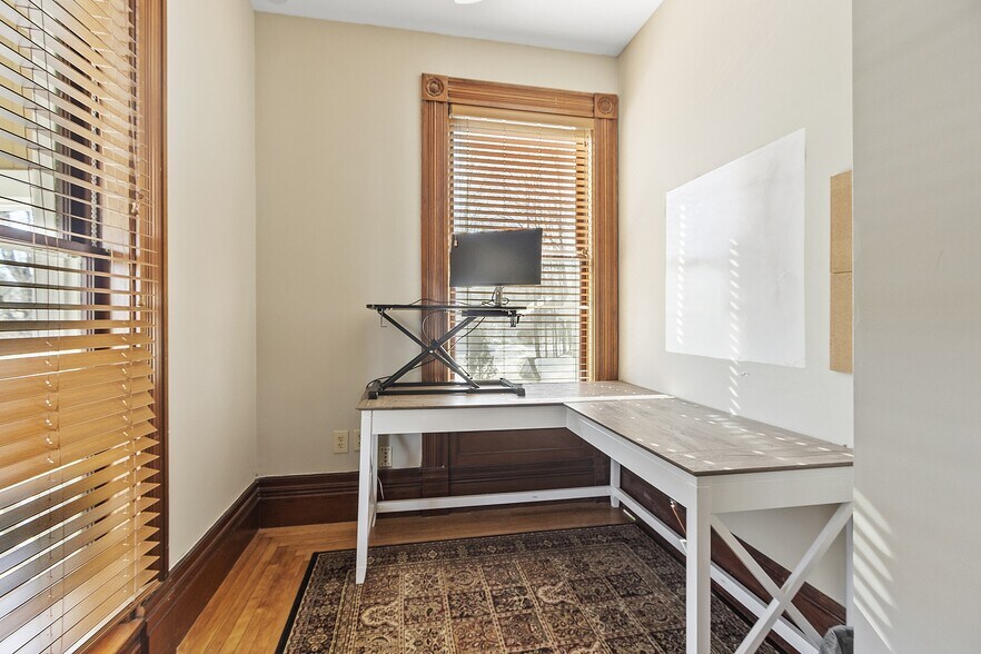 More Photos Of 2 South St, Grafton Office For Sale