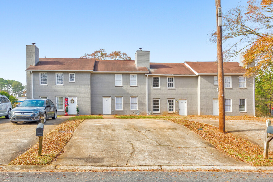 Primary Photo Of 122 Toby Springs Ln, Mcdonough Apartments For Sale