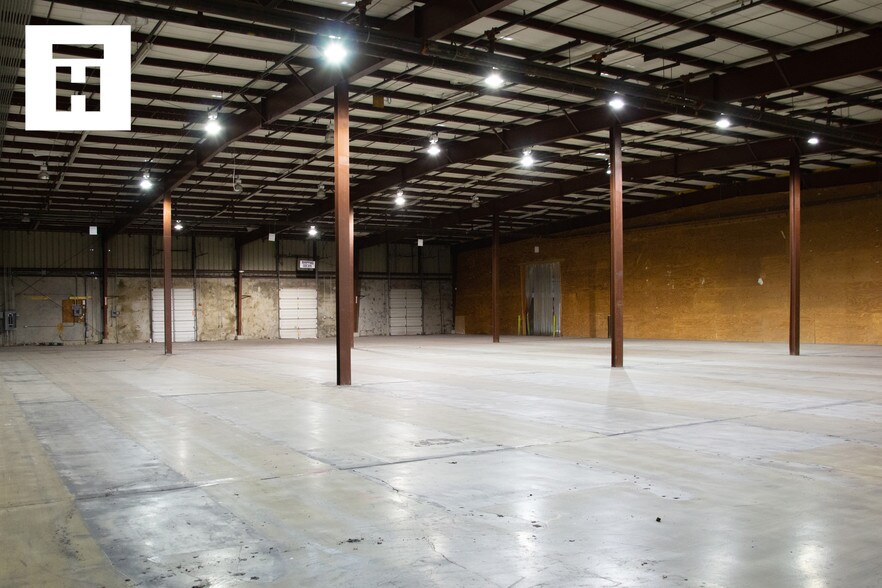 More Photos Of 301 Hanmore Industrial Pky, Harlingen Warehouse For Sale