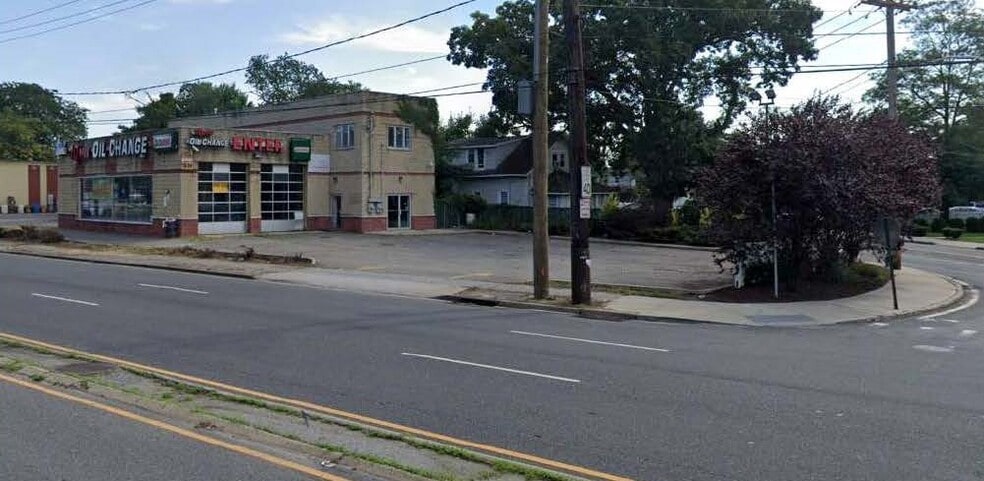 More Photos Of 693 Peninsula Blvd, Hempstead Auto Repair For Sale
