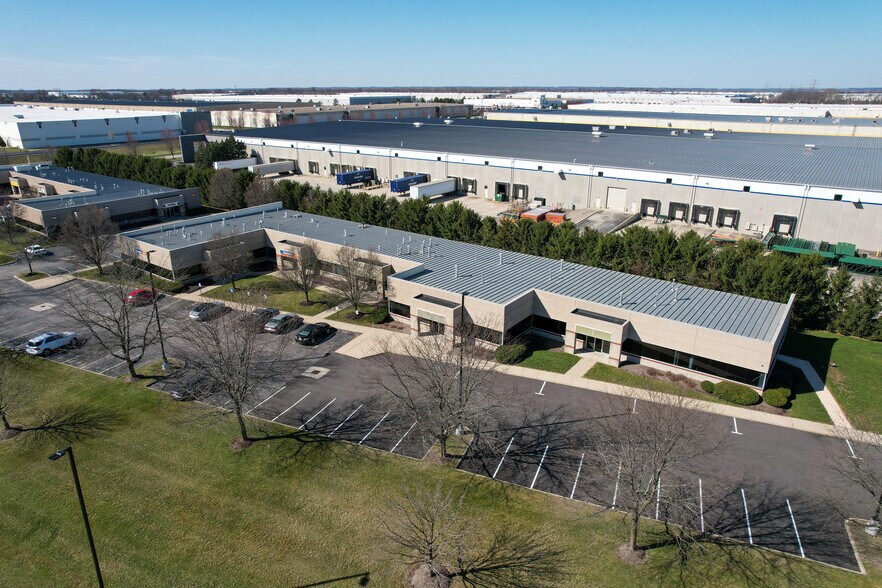More Photos Of 6425-6431 Alum Creek Dr, Groveport Office For Lease