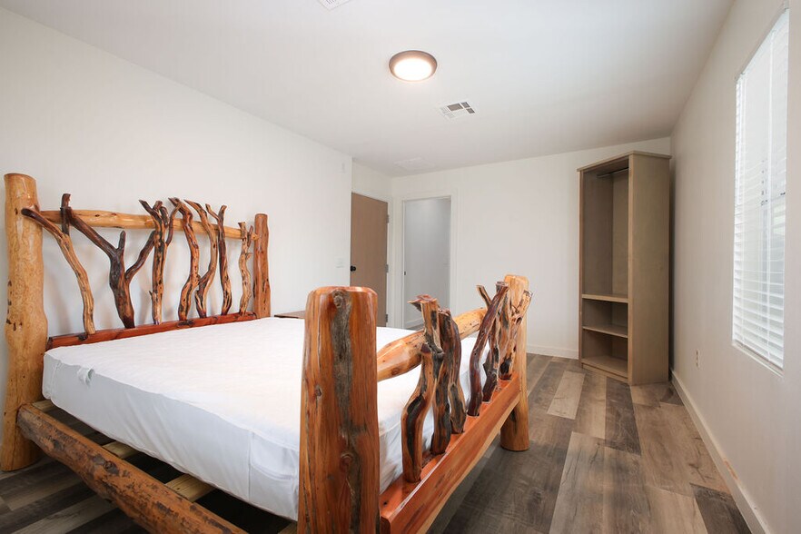 More Photos Of 7070 S US Highway 83, Concan Hotel For Sale