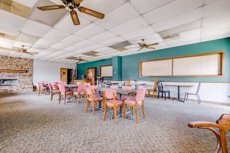 More Photos Of 103 Interstate 40, Shamrock Restaurant For Sale