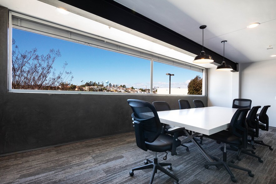 More Photos Of 215-237 California St, El Segundo Loft Creative Space For Lease