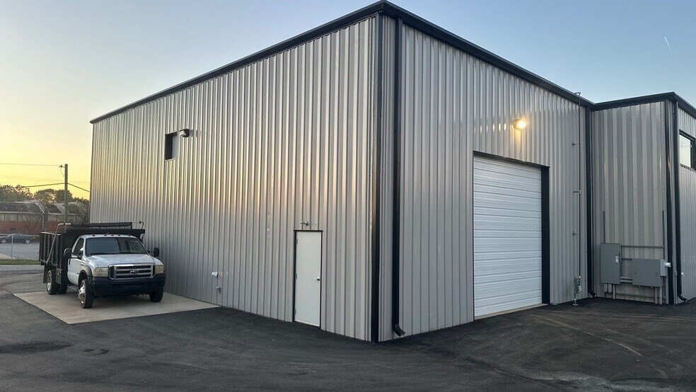 More Photos Of 9108 Warren H Abernathy Hwy, Spartanburg Light Manufacturing For Lease