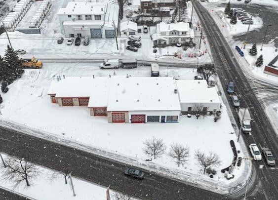 Primary Photo Of 9-15 Blvd Wilfrid-Laurier, Beloeil Auto Repair For Sale