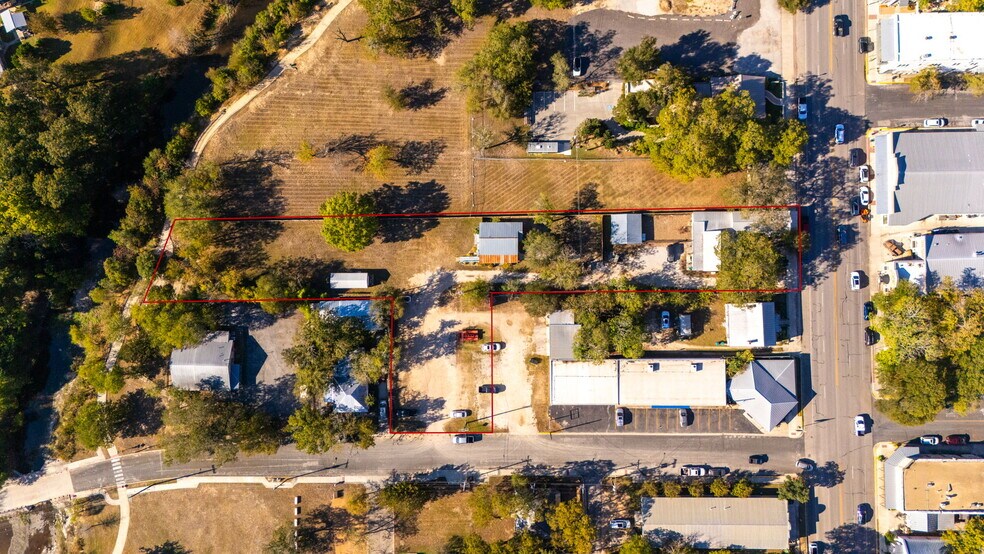 More Photos Of 322 S Main St, Boerne General Retail For Sale