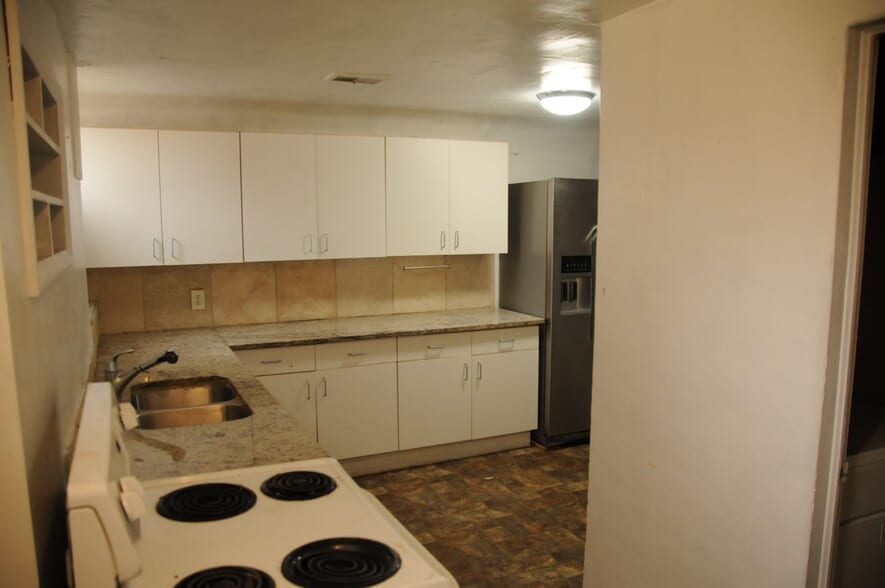 More Photos Of 2770 W 5400 S, Salt Lake City Flex For Sale
