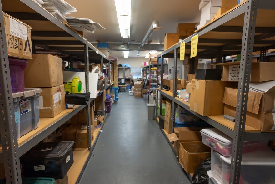 More Photos Of 320 Bilmar Dr, Pittsburgh Office For Sale