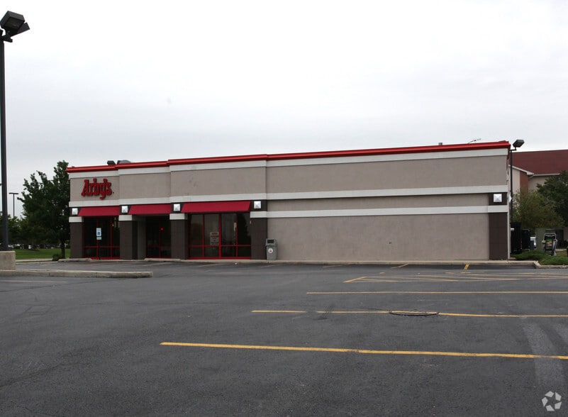 More Photos Of 1245 Lakeview Dr, Romeoville Fast Food For Lease