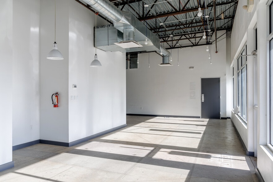 More Photos Of 2470 Broadway St, Denver Freestanding For Lease