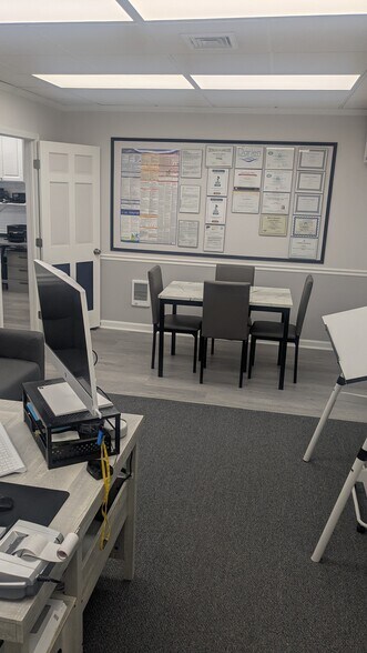 More Photos Of 39 Mill Plain Rd, Danbury Coworking Space