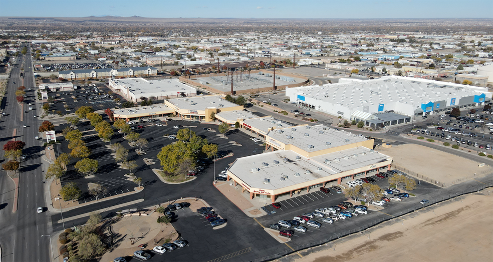 More Photos Of 3301 Menaul Blvd NE, Albuquerque Storefront For Sale