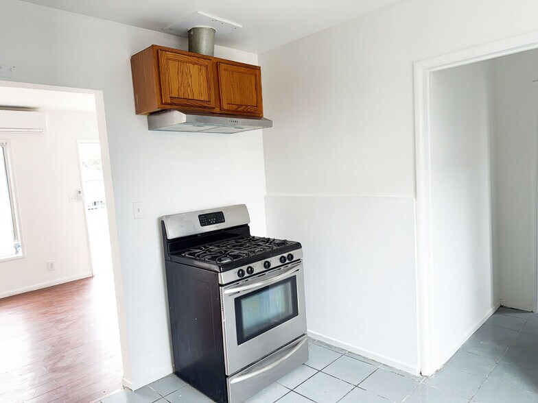 More Photos Of 1330 S Reservoir St, Pomona Multifamily For Sale