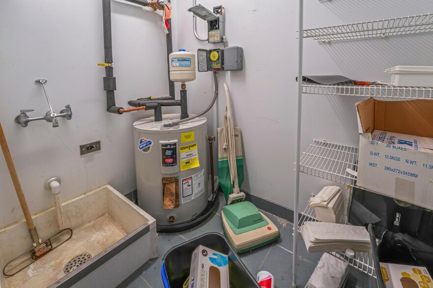 More Photos Of 614 Union Rd, Vineland Office For Sale