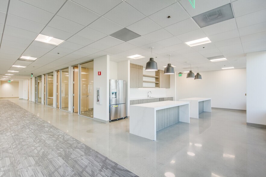 More Photos Of 2953 Bunker Hill Ln, Santa Clara Loft Creative Space For Lease