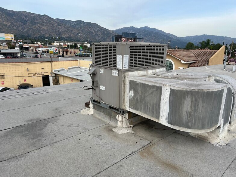 More Photos Of 257-259 S Rosemead Blvd, Pasadena Storefront Retail Residential For Sale