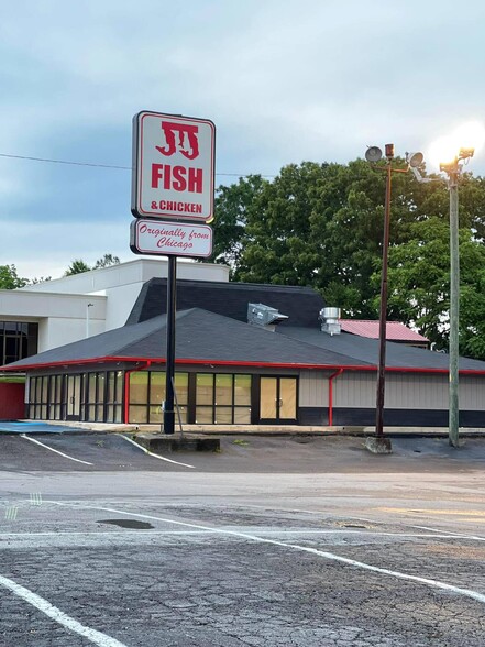 Primary Photo Of 4511 Highway 58, Chattanooga General Retail For Sale