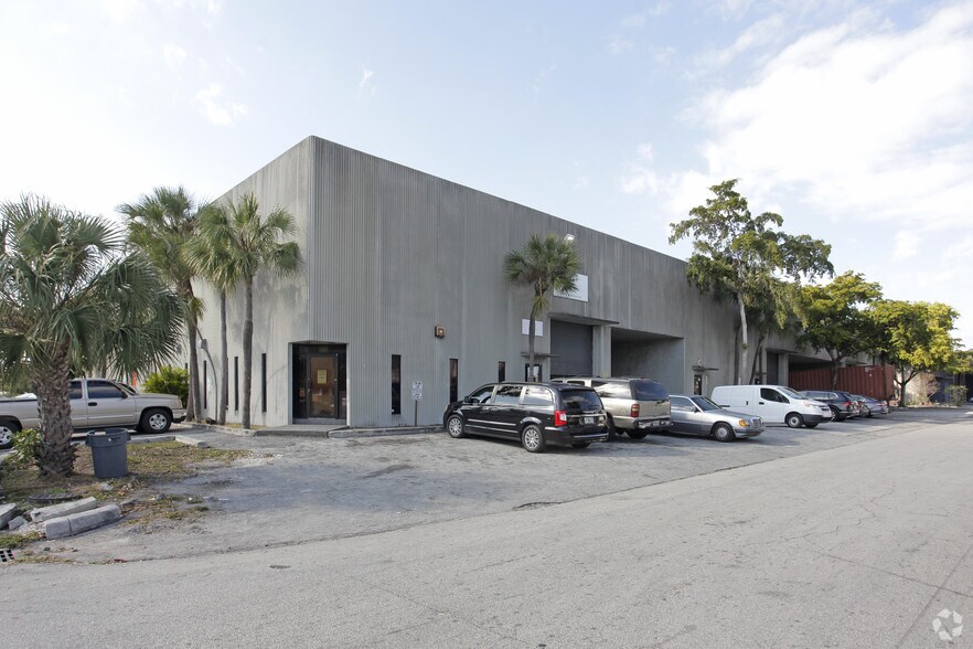 More Photos Of 901-999 NW 10th Ter, Fort Lauderdale Warehouse For Lease
