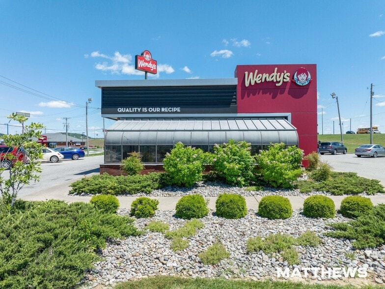 Primary Photo Of 158 Keystone Crossroad Dr, Shepherdsville Fast Food For Sale
