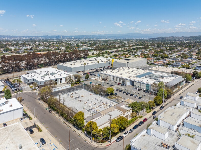 More Photos Of 12575 Beatrice St, Los Angeles Flex For Lease