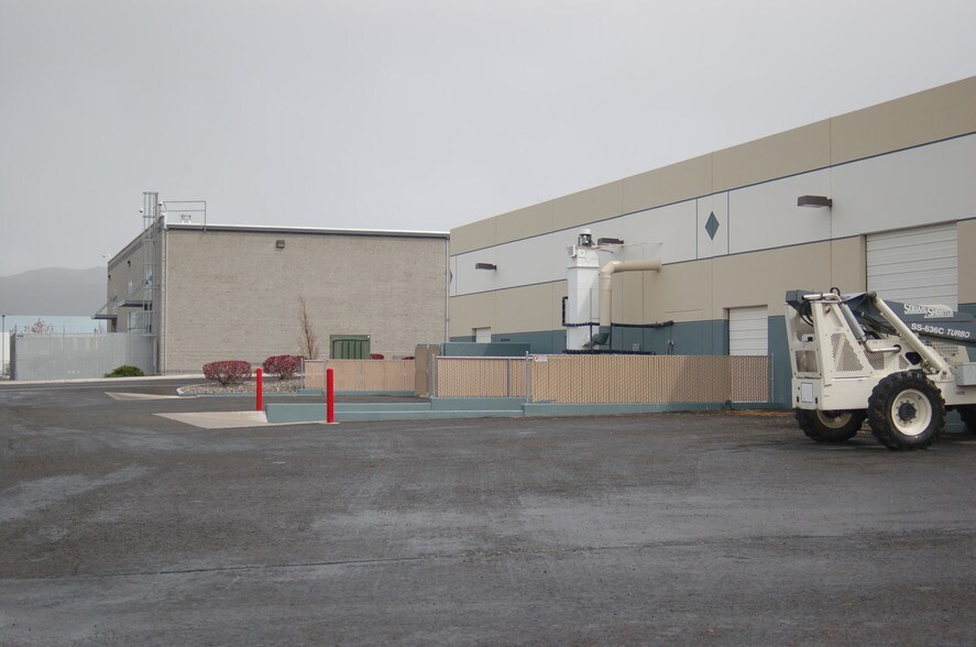 More Photos Of 725 Trademark Dr, Reno Warehouse For Lease